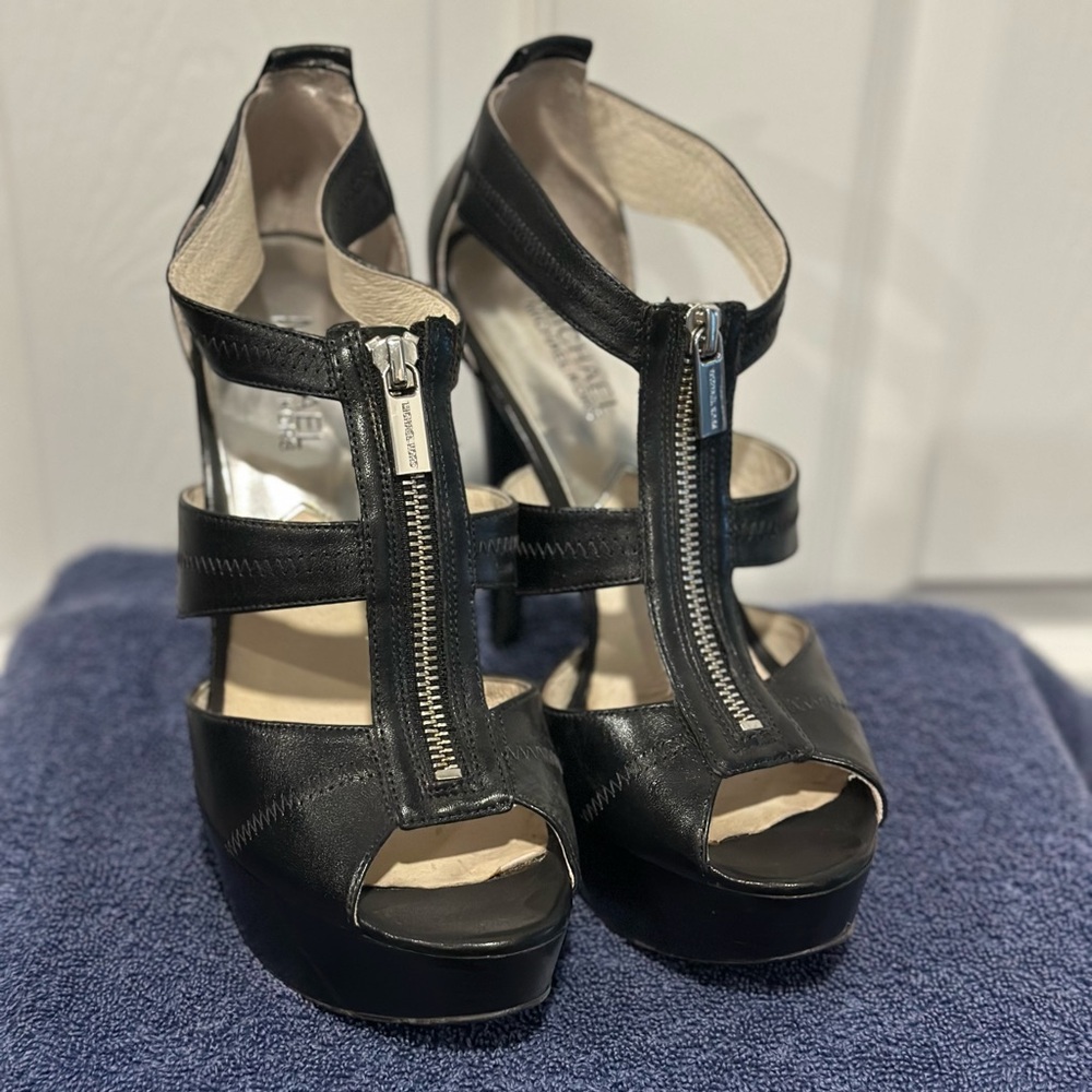 Michael Kors Black heels